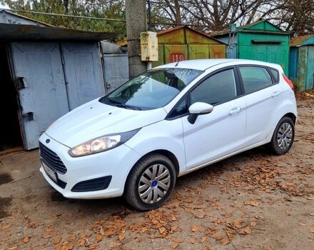 Белый Форд Фиеста, объемом двигателя 1 л и пробегом 130 тыс. км за 7500 $, фото 2 на Automoto.ua