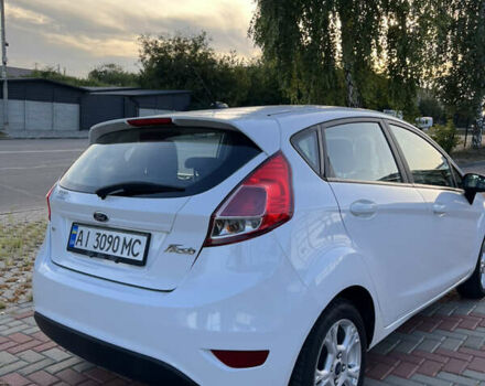 Белый Форд Фиеста, объемом двигателя 1.6 л и пробегом 177 тыс. км за 7500 $, фото 6 на Automoto.ua