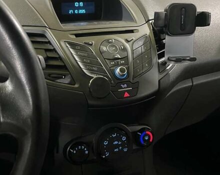 Белый Форд Фиеста, объемом двигателя 1.5 л и пробегом 138 тыс. км за 8500 $, фото 20 на Automoto.ua