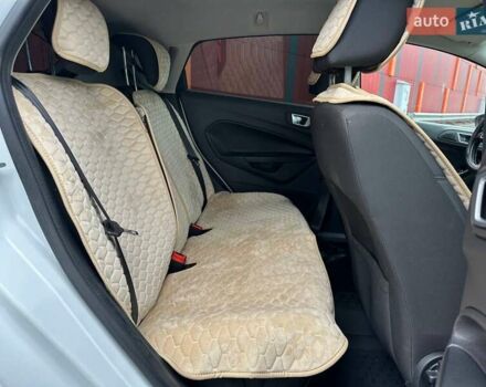 Форд Фієста 2015 у Києві на Automoto.ua Білий Форд Фієста, об'ємом двигуна 1 л та пробігом 159 тис. км за 6690 $, фото 10 на Automoto.ua