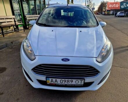 Белый Форд Фиеста, объемом двигателя 1 л и пробегом 130 тыс. км за 7000 $, фото 1 на Automoto.ua