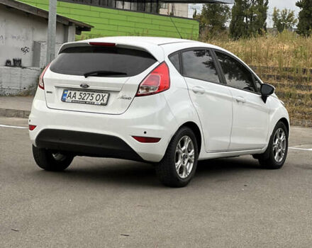 Білий Форд Фієста, об'ємом двигуна 1 л та пробігом 85 тис. км за 10500 $, фото 5 на Automoto.ua