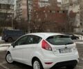 Белый Форд Фиеста, объемом двигателя 1 л и пробегом 60 тыс. км за 6999 $, фото 1 на Automoto.ua
