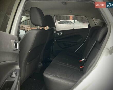 Белый Форд Фиеста, объемом двигателя 1 л и пробегом 96 тыс. км за 8900 $, фото 15 на Automoto.ua