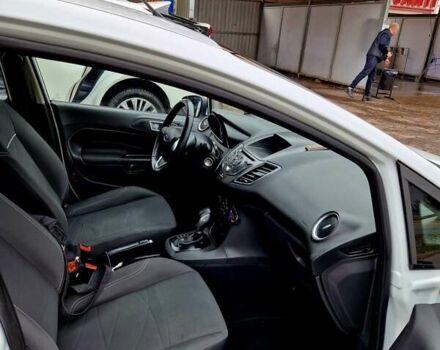 Белый Форд Фиеста, объемом двигателя 1 л и пробегом 182 тыс. км за 7500 $, фото 15 на Automoto.ua