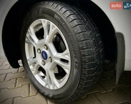 Белый Форд Фиеста, объемом двигателя 1 л и пробегом 96 тыс. км за 8900 $, фото 10 на Automoto.ua