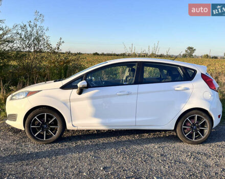 Белый Форд Фиеста, объемом двигателя 1.6 л и пробегом 120 тыс. км за 7500 $, фото 2 на Automoto.ua