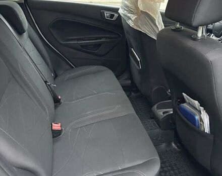 Форд Фієста 2015 у Софіївська Борщагівка на Automoto.ua Білий Форд Фієста, об'ємом двигуна 1.5 л та пробігом 185 тис. км за 7000 $, фото 6 на Automoto.ua