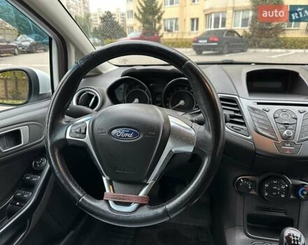 Форд Фієста 2015 у Софіївська Борщагівка на Automoto.ua Білий Форд Фієста, об'ємом двигуна 1.5 л та пробігом 185 тис. км за 7000 $, фото 8 на Automoto.ua