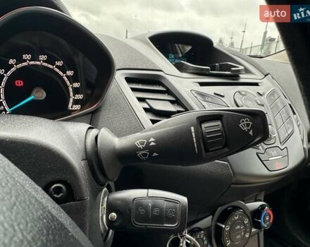 Форд Фієста 2015 у Києві на Automoto.ua Білий Форд Фієста, об'ємом двигуна 1 л та пробігом 159 тис. км за 6690 $, фото 22 на Automoto.ua