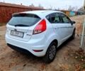 Белый Форд Фиеста, объемом двигателя 1 л и пробегом 130 тыс. км за 7500 $, фото 6 на Automoto.ua