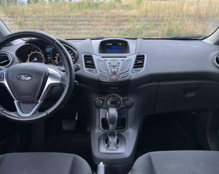 Білий Форд Фієста, об'ємом двигуна 1 л та пробігом 85 тис. км за 10500 $, фото 8 на Automoto.ua