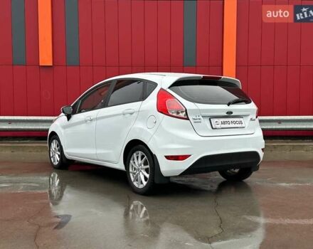 Форд Фієста 2015 у Києві на Automoto.ua Білий Форд Фієста, об'ємом двигуна 1 л та пробігом 159 тис. км за 6690 $, фото 5 на Automoto.ua
