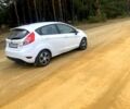 Белый Форд Фиеста, объемом двигателя 1.6 л и пробегом 300 тыс. км за 7000 $, фото 5 на Automoto.ua