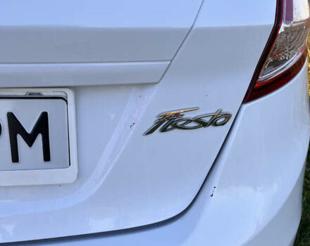 Белый Форд Фиеста, объемом двигателя 1.6 л и пробегом 120 тыс. км за 7500 $, фото 11 на Automoto.ua