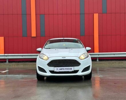 Белый Форд Фиеста, объемом двигателя 0 л и пробегом 159 тыс. км за 6690 $, фото 2 на Automoto.ua