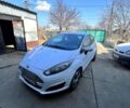 Білий Форд Фієста, об'ємом двигуна 1.6 л та пробігом 329 тис. км за 5600 $, фото 1 на Automoto.ua