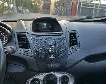 Белый Форд Фиеста, объемом двигателя 1.6 л и пробегом 177 тыс. км за 7500 $, фото 20 на Automoto.ua