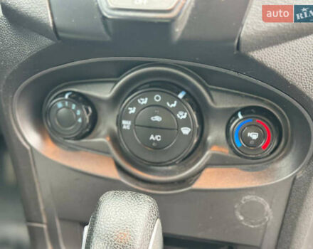 Белый Форд Фиеста, объемом двигателя 1.6 л и пробегом 280 тыс. км за 5800 $, фото 12 на Automoto.ua