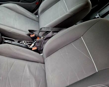 Белый Форд Фиеста, объемом двигателя 1 л и пробегом 182 тыс. км за 7500 $, фото 1 на Automoto.ua