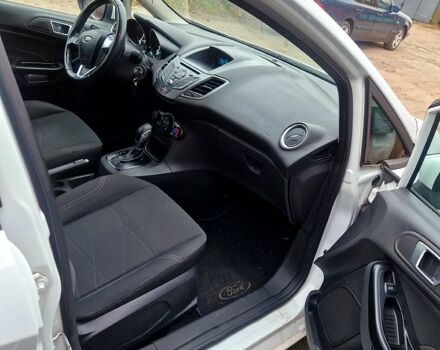 Белый Форд Фиеста, объемом двигателя 1 л и пробегом 130 тыс. км за 7500 $, фото 11 на Automoto.ua