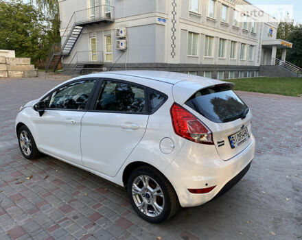 Белый Форд Фиеста, объемом двигателя 1 л и пробегом 88 тыс. км за 7800 $, фото 2 на Automoto.ua