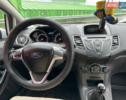Форд Фієста 2015 у Києві на Automoto.ua Білий Форд Фієста, об'ємом двигуна 1 л та пробігом 159 тис. км за 6690 $, фото 13 на Automoto.ua