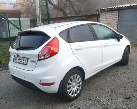 Белый Форд Фиеста, объемом двигателя 1 л и пробегом 50 тыс. км за 10000 $, фото 4 на Automoto.ua