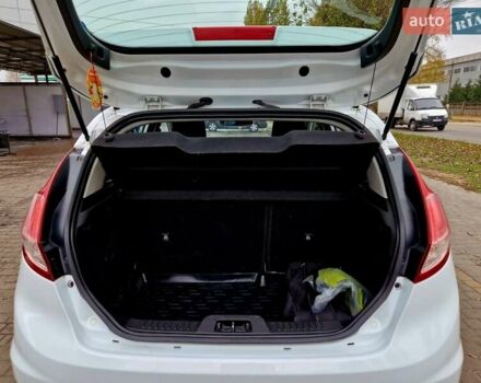 Белый Форд Фиеста, объемом двигателя 1 л и пробегом 182 тыс. км за 7500 $, фото 10 на Automoto.ua