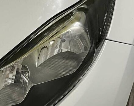 Белый Форд Фиеста, объемом двигателя 1.5 л и пробегом 138 тыс. км за 8500 $, фото 30 на Automoto.ua