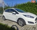Белый Форд Фиеста, объемом двигателя 1 л и пробегом 75 тыс. км за 9200 $, фото 1 на Automoto.ua