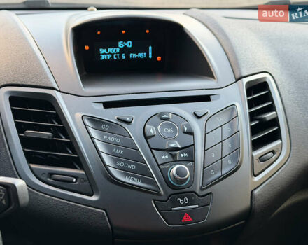 Белый Форд Фиеста, объемом двигателя 1 л и пробегом 134 тыс. км за 5300 $, фото 15 на Automoto.ua