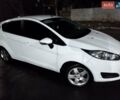 Белый Форд Фиеста, объемом двигателя 1 л и пробегом 130 тыс. км за 7800 $, фото 1 на Automoto.ua