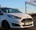 Белый Форд Фиеста, объемом двигателя 1 л и пробегом 152 тыс. км за 5500 $, фото 2 на Automoto.ua