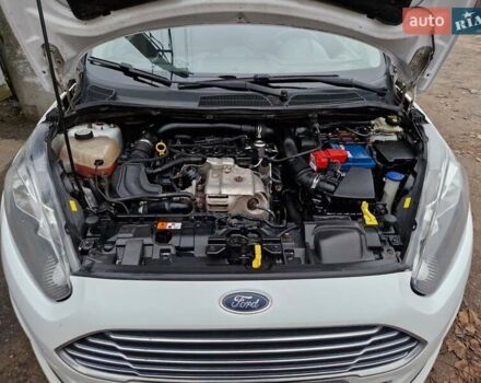 Білий Форд Фієста, об'ємом двигуна 1 л та пробігом 182 тис. км за 6600 $, фото 13 на Automoto.ua
