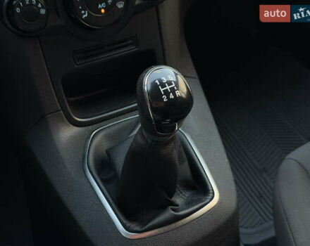 Белый Форд Фиеста, объемом двигателя 1 л и пробегом 134 тыс. км за 5300 $, фото 18 на Automoto.ua