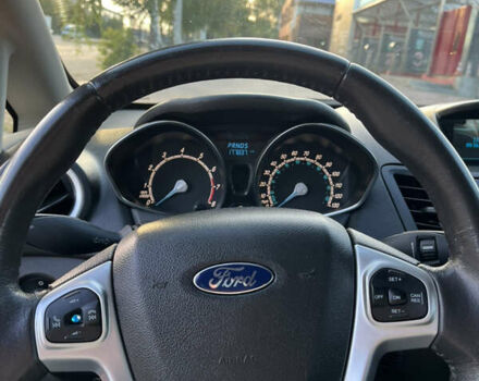 Белый Форд Фиеста, объемом двигателя 1.6 л и пробегом 177 тыс. км за 7500 $, фото 19 на Automoto.ua