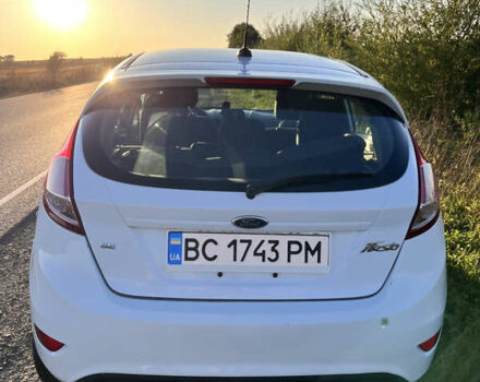 Белый Форд Фиеста, объемом двигателя 1.6 л и пробегом 120 тыс. км за 7500 $, фото 4 на Automoto.ua