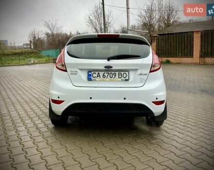 Белый Форд Фиеста, объемом двигателя 1 л и пробегом 96 тыс. км за 8900 $, фото 5 на Automoto.ua