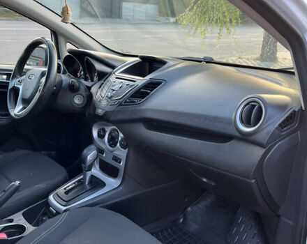 Белый Форд Фиеста, объемом двигателя 1.6 л и пробегом 177 тыс. км за 7500 $, фото 16 на Automoto.ua