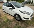 Белый Форд Фиеста, объемом двигателя 1 л и пробегом 164 тыс. км за 7800 $, фото 1 на Automoto.ua