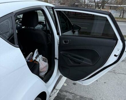 Белый Форд Фиеста, объемом двигателя 1.5 л и пробегом 138 тыс. км за 8500 $, фото 8 на Automoto.ua