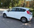Белый Форд Фиеста, объемом двигателя 1 л и пробегом 115 тыс. км за 7300 $, фото 6 на Automoto.ua