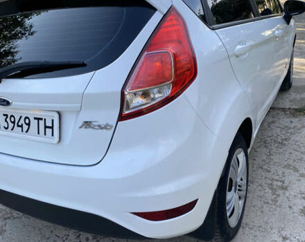 Белый Форд Фиеста, объемом двигателя 1 л и пробегом 113 тыс. км за 6700 $, фото 4 на Automoto.ua