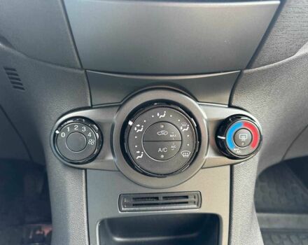 Белый Форд Фиеста, объемом двигателя 0 л и пробегом 159 тыс. км за 6690 $, фото 18 на Automoto.ua