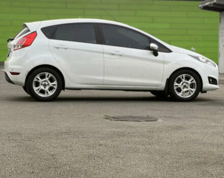 Білий Форд Фієста, об'ємом двигуна 1 л та пробігом 85 тис. км за 10500 $, фото 6 на Automoto.ua