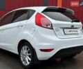 Белый Форд Фиеста, объемом двигателя 1 л и пробегом 159 тыс. км за 6690 $, фото 4 на Automoto.ua