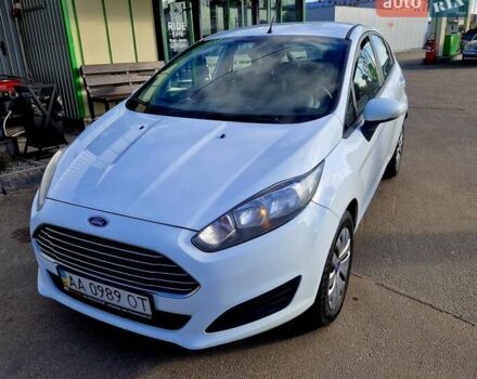 Белый Форд Фиеста, объемом двигателя 1 л и пробегом 130 тыс. км за 7000 $, фото 2 на Automoto.ua