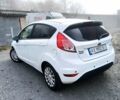 Белый Форд Фиеста, объемом двигателя 1 л и пробегом 50 тыс. км за 10000 $, фото 3 на Automoto.ua
