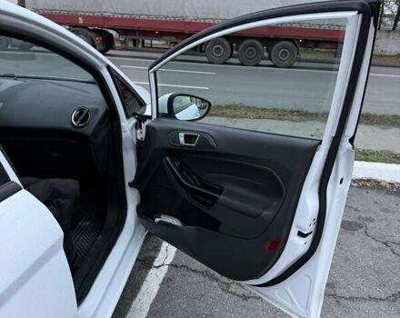 Белый Форд Фиеста, объемом двигателя 1.5 л и пробегом 138 тыс. км за 8500 $, фото 9 на Automoto.ua